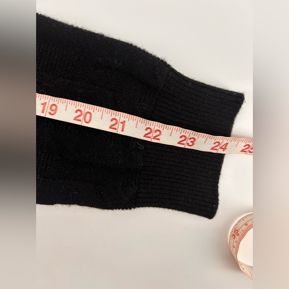 Hermes h long sleeve black 100% wool knit sweater detail H size 40 US 8 - Picture 7 of 8